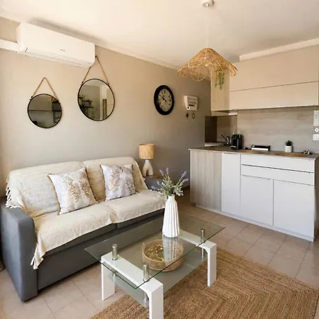 Appartement Terrasse Face A La Mer, Proche De Tout,climatise Au Calme Saint-Raphaël