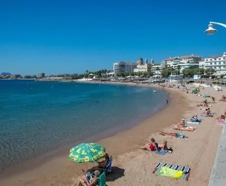 Terrasse Face A La Mer, Proche De Tout,climatise Au Calme